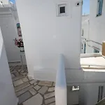 Anchor Yalos Apartmán *