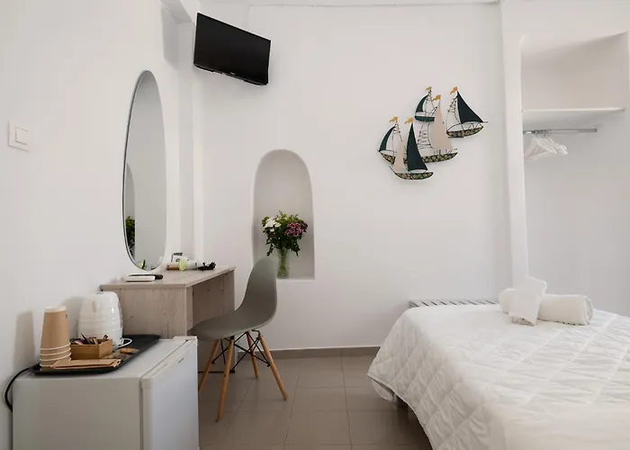 Anchor Yalos Daire Mykonos Town